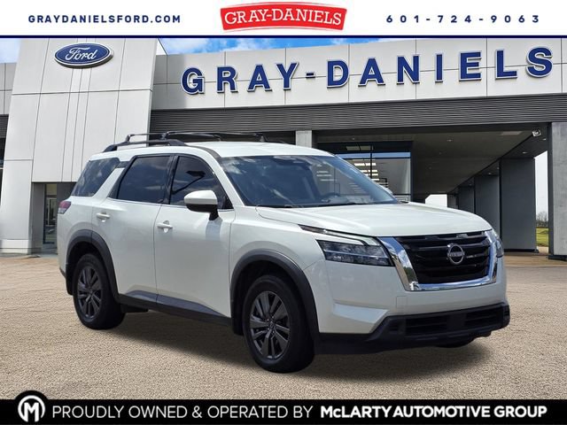 Used 2022 Nissan Pathfinder SV FWD 360° Tour