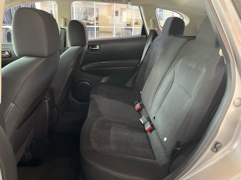 Used 2014 Nissan Rogue S w/ Convenience Package FWD image 12