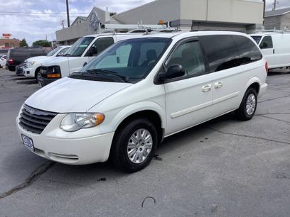 Used 2006 Chrysler Town & Country LX w/ Popular Equipment Group II