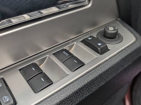 Used 2017 Ford Expedition XLT AWD/4WD image 13