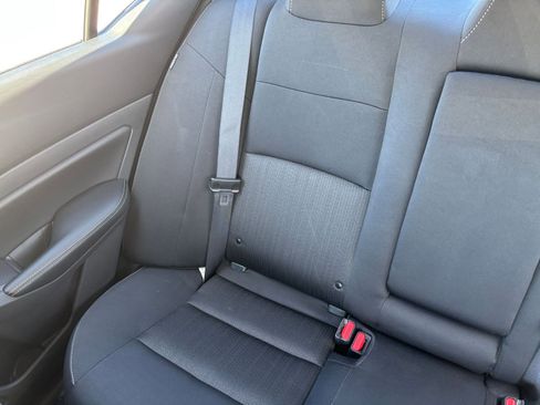 Used 2025 Nissan Altima 2.5 SV FWD image 39