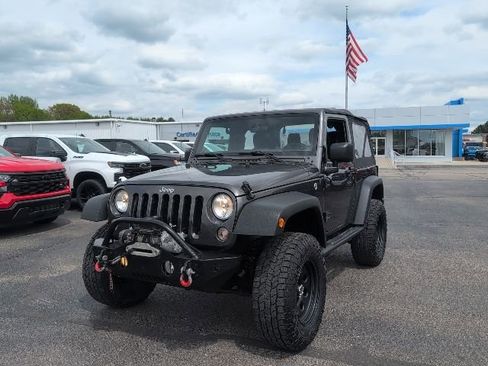 Used 2017 Jeep Wrangler Sport w/ Mopar Black Appearance Group AWD/4WD image 1