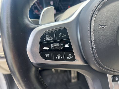 Used 2022 BMW X7 xDrive40i w/ M Sport Package AWD/4WD image 24