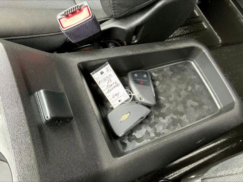 Used 2023 Chevrolet Colorado W/T image 13