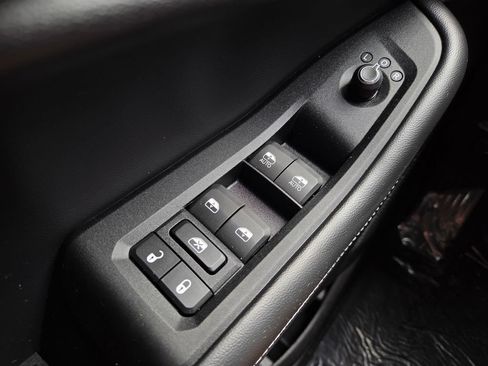 Used 2023 Jeep Grand Cherokee Altitude AWD/4WD image 22