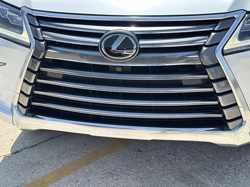 Used 2021 Lexus LX 570 4WD w/ Luxury Package image 3