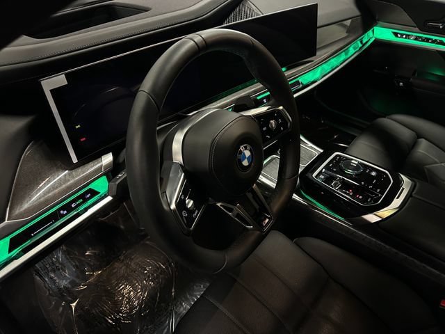 Used 2023 BMW 740i w/ Parking Assistance Package RWD image 60