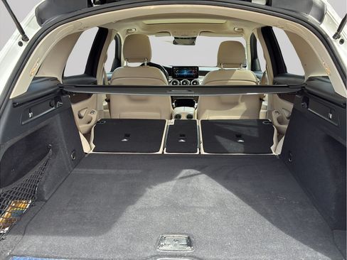 Used 2022 Mercedes-Benz GLC 300 image 9
