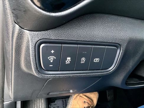 Certified 2024 Kia Soul EX image 33