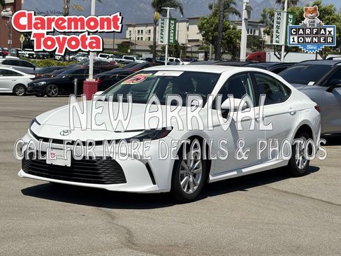 Used 2025 Toyota Camry LE FWD image 1