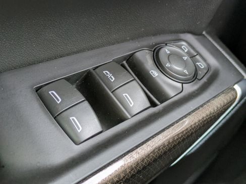 Used 2022 Chevrolet Silverado 1500 LT w/ Bed Protection Package image 12