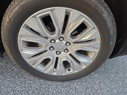 Certified 2022 GMC Sierra 1500 Denali w/ Denali Premium Package image 14