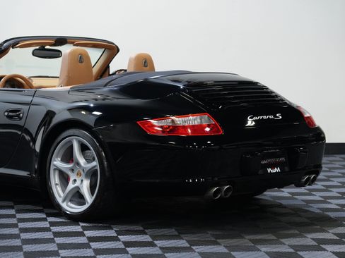 Used 2007 Porsche 911 Carrera S RWD image 17