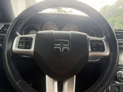 Used 2014 Dodge Challenger SXT Plus RWD image 16
