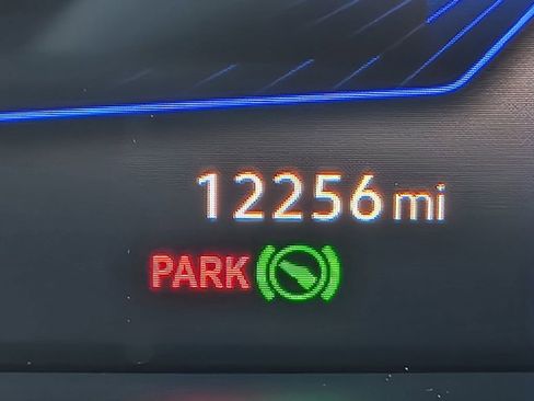 Certified 2024 Volkswagen Tiguan SE R-Line image 21