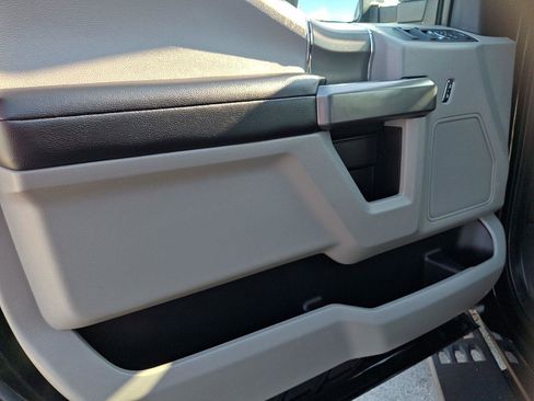 Used 2021 Ford F250 XLT w/ XLT Premium Package image 13