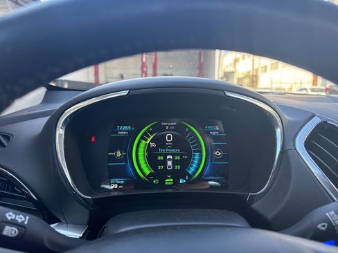 Used 2017 Chevrolet Volt Premier w/ Driver Confidence II Package image 20