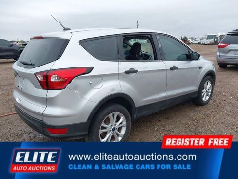 Used 2019 Ford Escape S image 8