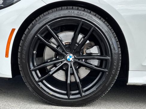 Used 2022 BMW 330i Sedan w/ M Sport Package RWD image 27