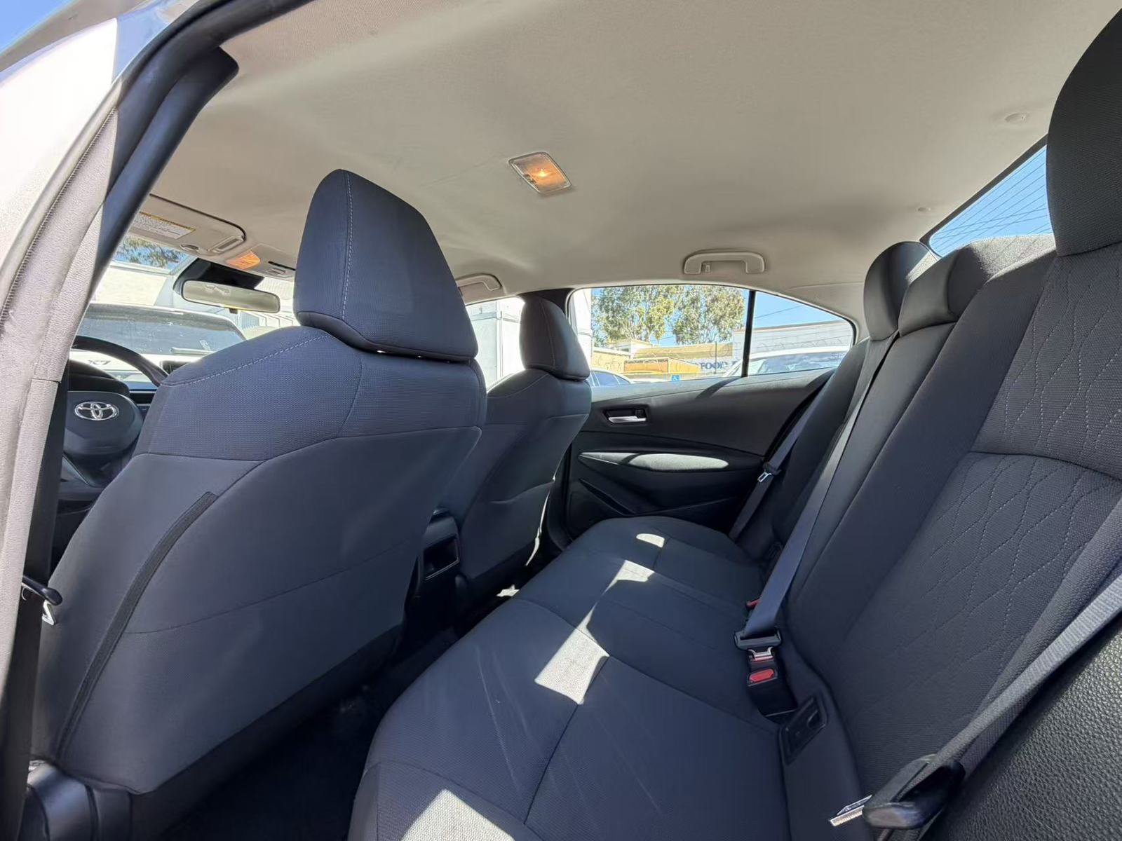 Used 2020 Toyota Corolla LE FWD image 8