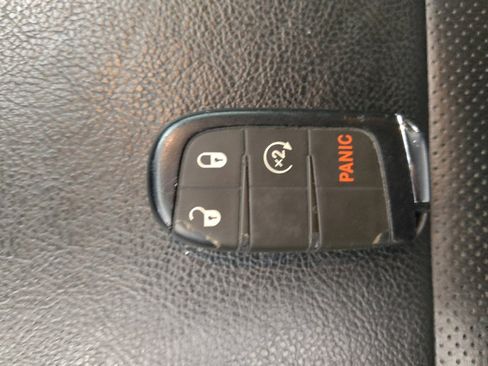 Used 2020 Jeep Compass Limited FWD image 32