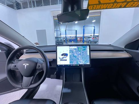 Used 2021 Tesla Model Y Long Range AWD/4WD image 20