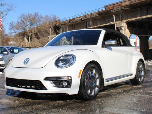 Used 2014 Volkswagen Beetle TDI image 39
