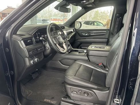 Used 2023 GMC Yukon Denali image 10