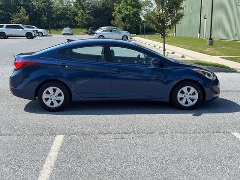 Used 2016 Hyundai Elantra SE FWD image 8