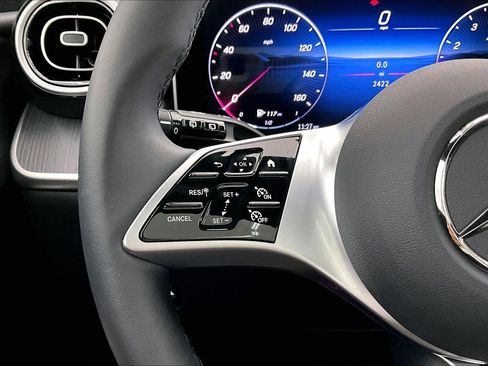 Used 2026 Mercedes-Benz GLC 300 image 21