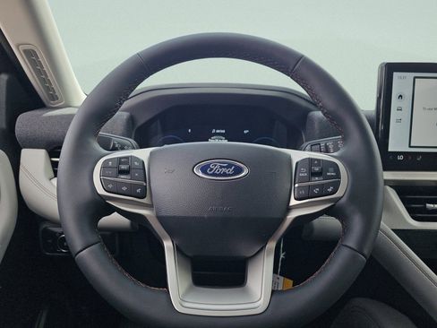 New 2026 Ford Explorer Active AWD/4WD image 29
