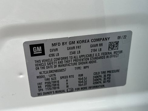 Used 2022 Chevrolet Trax LT w/ LT Convenience Package image 39