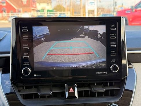 Used 2021 Toyota Corolla LE w/ Carpet Mat Package (TMS) image 34