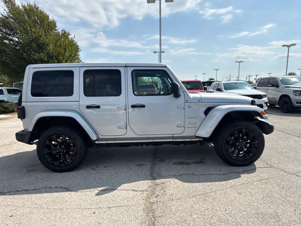 Used 2024 Jeep Wrangler Unlimited Sahara AWD/4WD image 6