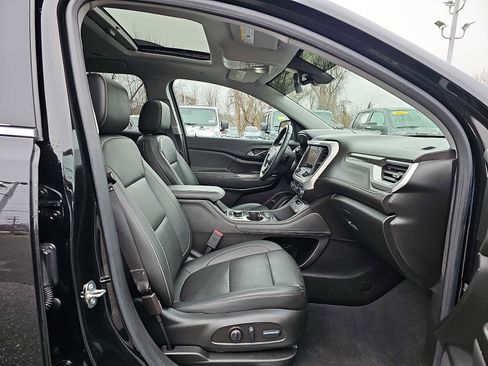 Used 2023 GMC Acadia SLT w/ Technology Package AWD/4WD image 17