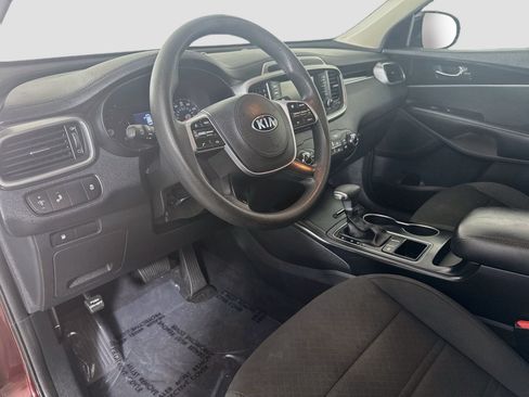 Used 2020 Kia Sorento LX FWD image 23
