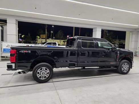 Used 2023 Ford F350 Lariat image 8