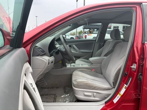 Used 2010 Toyota Camry FWD image 11