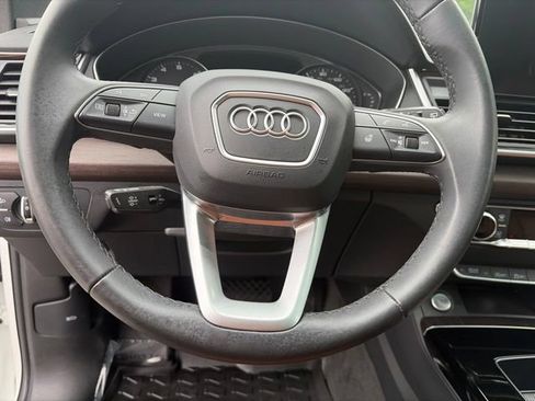 Used 2023 Audi Q5 2.0T Premium w/ Convenience Package AWD/4WD image 23