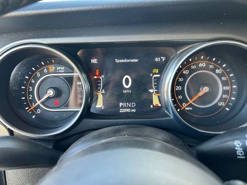 Used 2022 Jeep Wrangler Unlimited Sport image 19