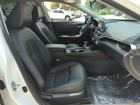 Used 2020 Nissan Altima 2.5 SR FWD image 24