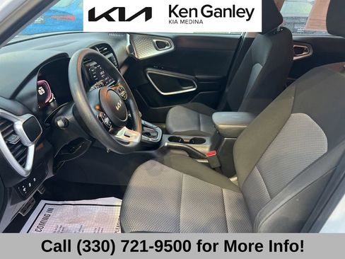 Certified 2023 Kia Soul LX image 42