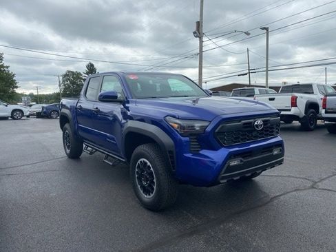 New 2025 Toyota Tacoma TRD Off-Road image 8