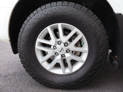 Used 2017 Nissan Frontier SV w/ SV Value Truck Package AWD/4WD image 41