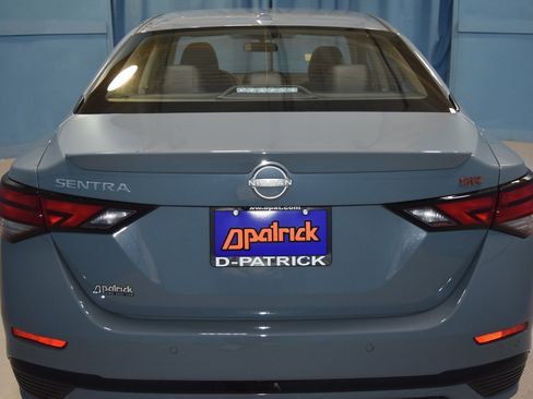 New 2025 Nissan Sentra SR w/ SR Premium Package image 23