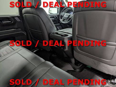 Used 2023 GMC Sierra 1500 AT4X AWD/4WD image 18