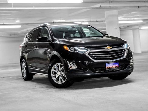 Used 2019 Chevrolet Equinox LT w/ Sun & Navigation Package FWD image 4