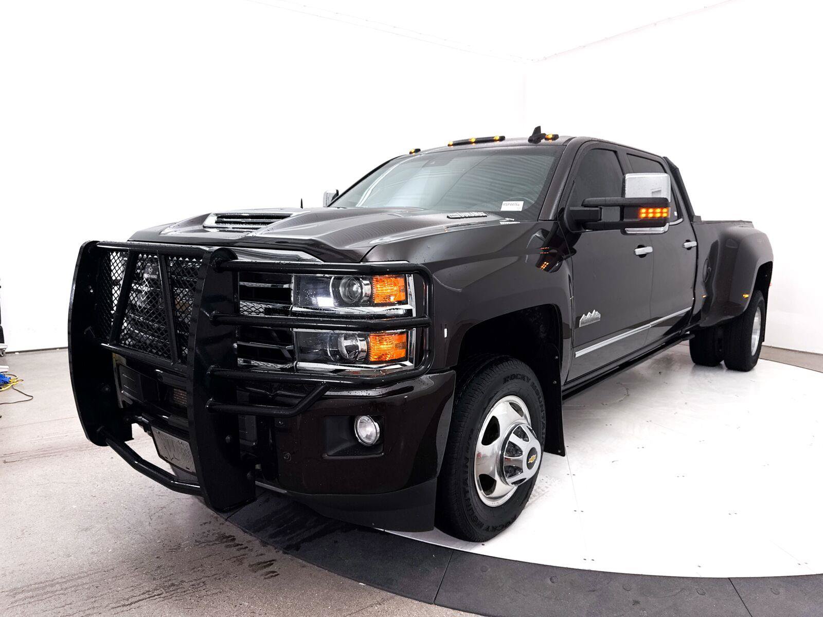Used 2019 Chevrolet Silverado 3500 High Country w/ Duramax Plus Package AWD/4WD image 3