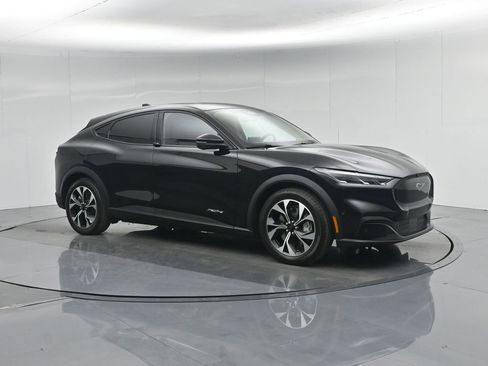 Used 2024 Ford Mustang Mach-E Select image 25