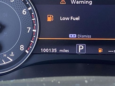 Used 2021 Nissan Armada Platinum image 23